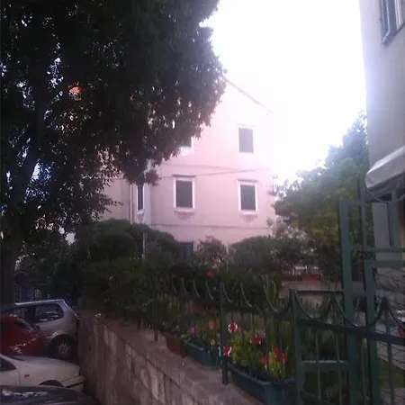 Appartement Kavado *