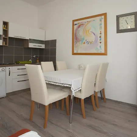 Appartement Kavado *