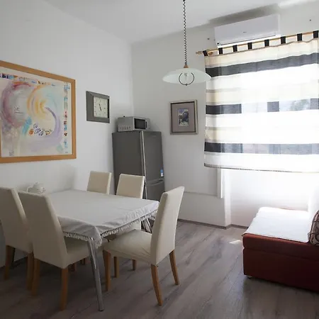 Appartement Kavado *